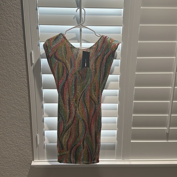 Fashion nova multicolor hailey sequin mini dress with shoulder pads NWT - Picture 3 of 3